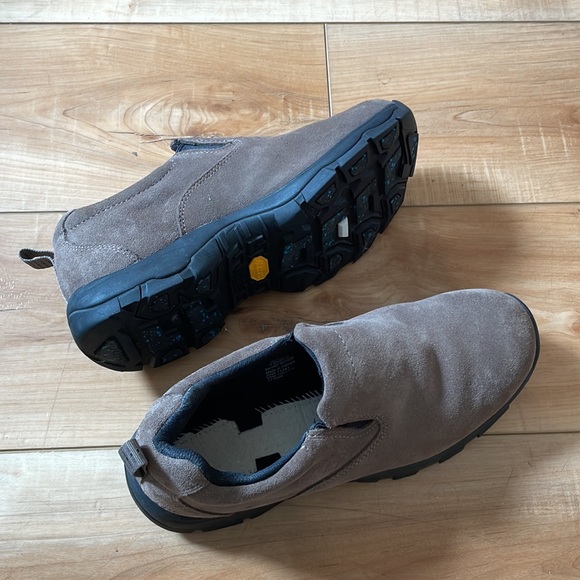Waterproof Suede Artic Grip Slip Ons - Picture 2 of 4